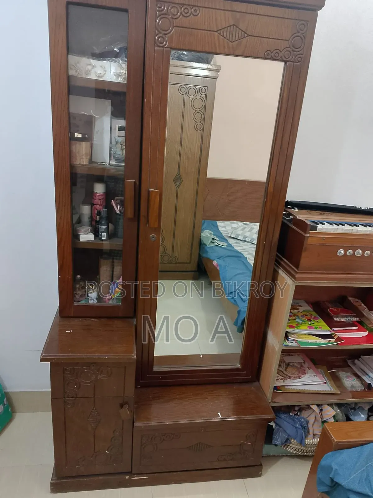 ড্রেসিং টেবিল বিক্রির জন্য