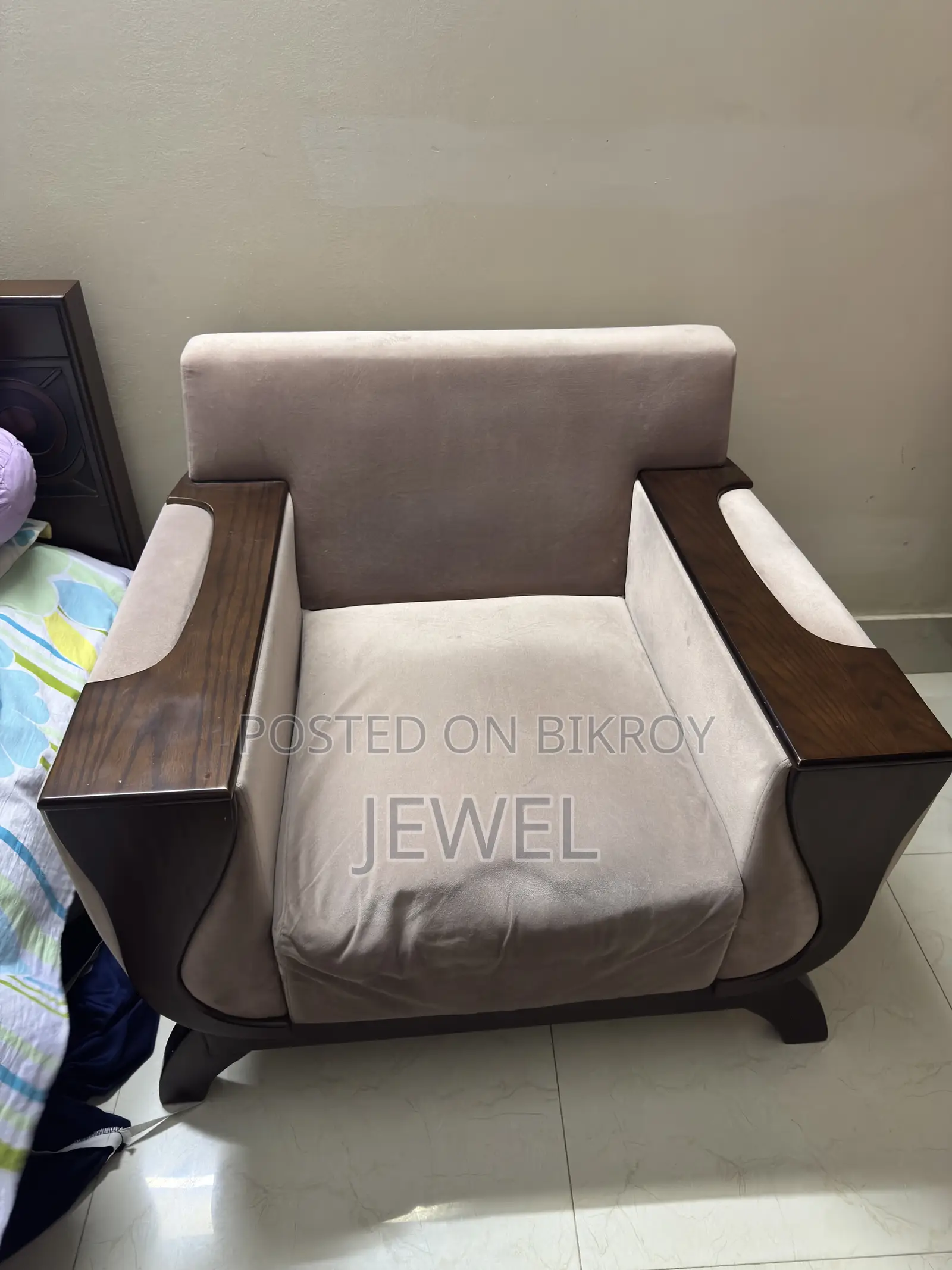 Single Seat Sofa