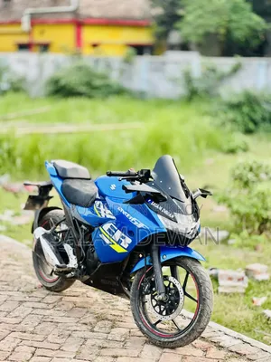 সুজুকি জিক্সার এসএফ ২০২২ নীল