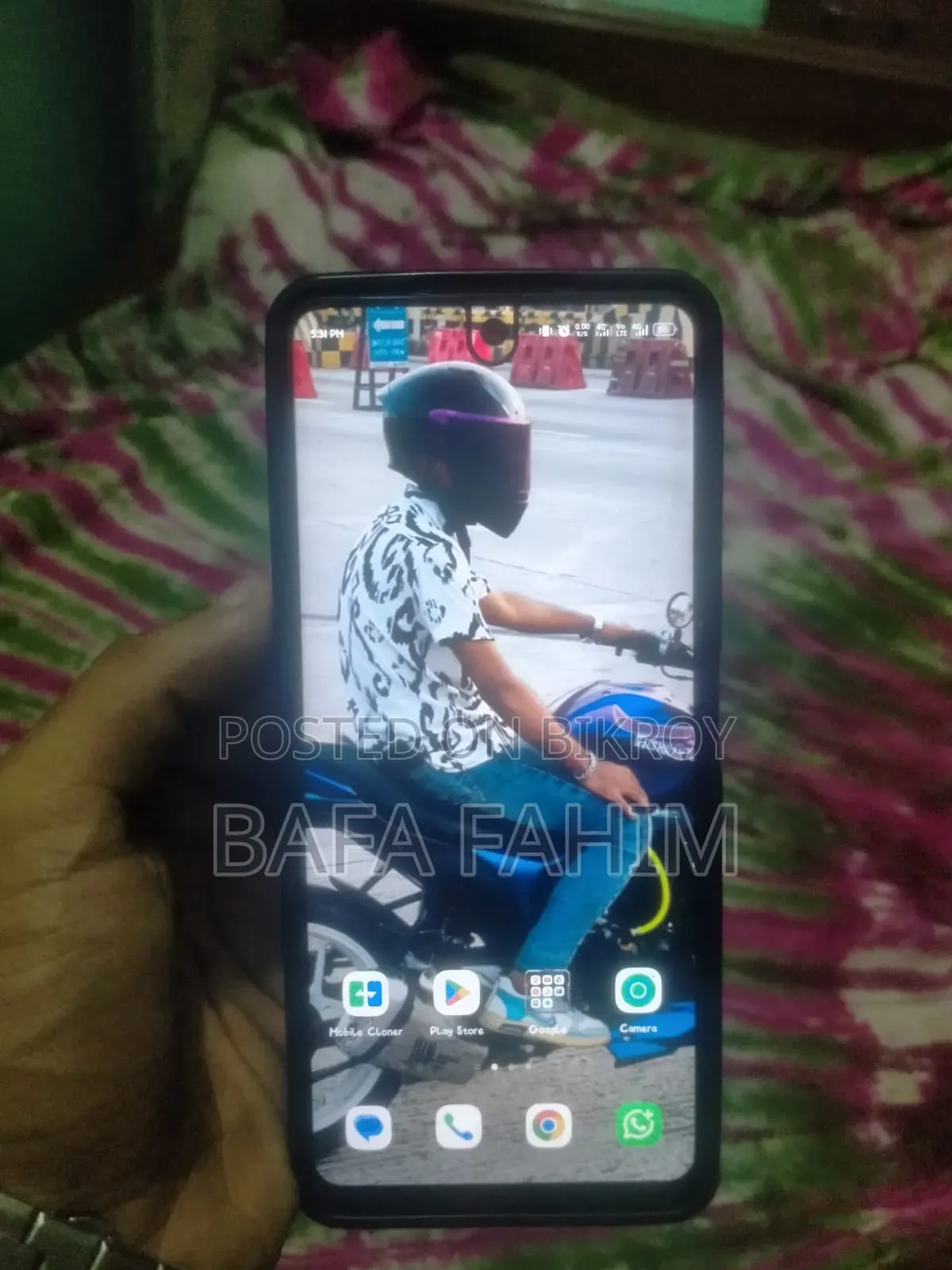 Tecno Spark 30 128 GB Yellow