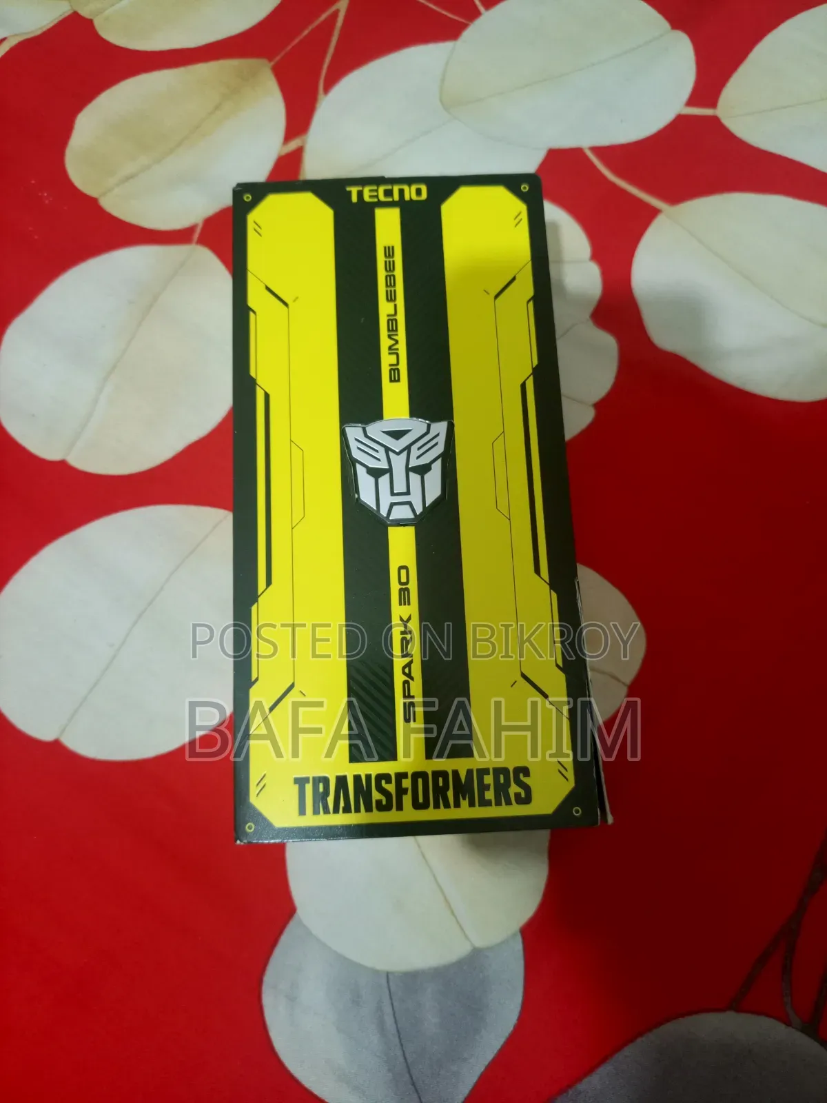 Tecno Spark 30 128 GB Yellow