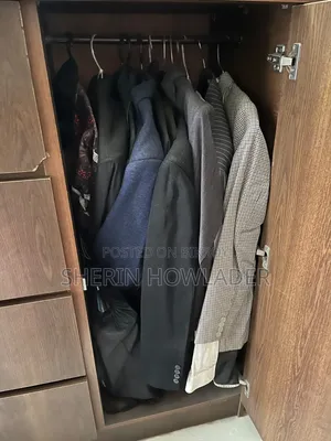 Wardrobe (Almari)