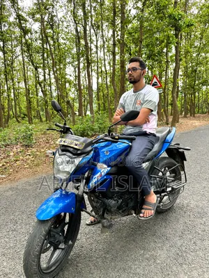 সুজুকি গিক্সার ২০২০ ব্লু