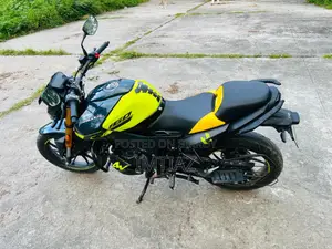 Hero Thriller 160R 4V 2025 Green