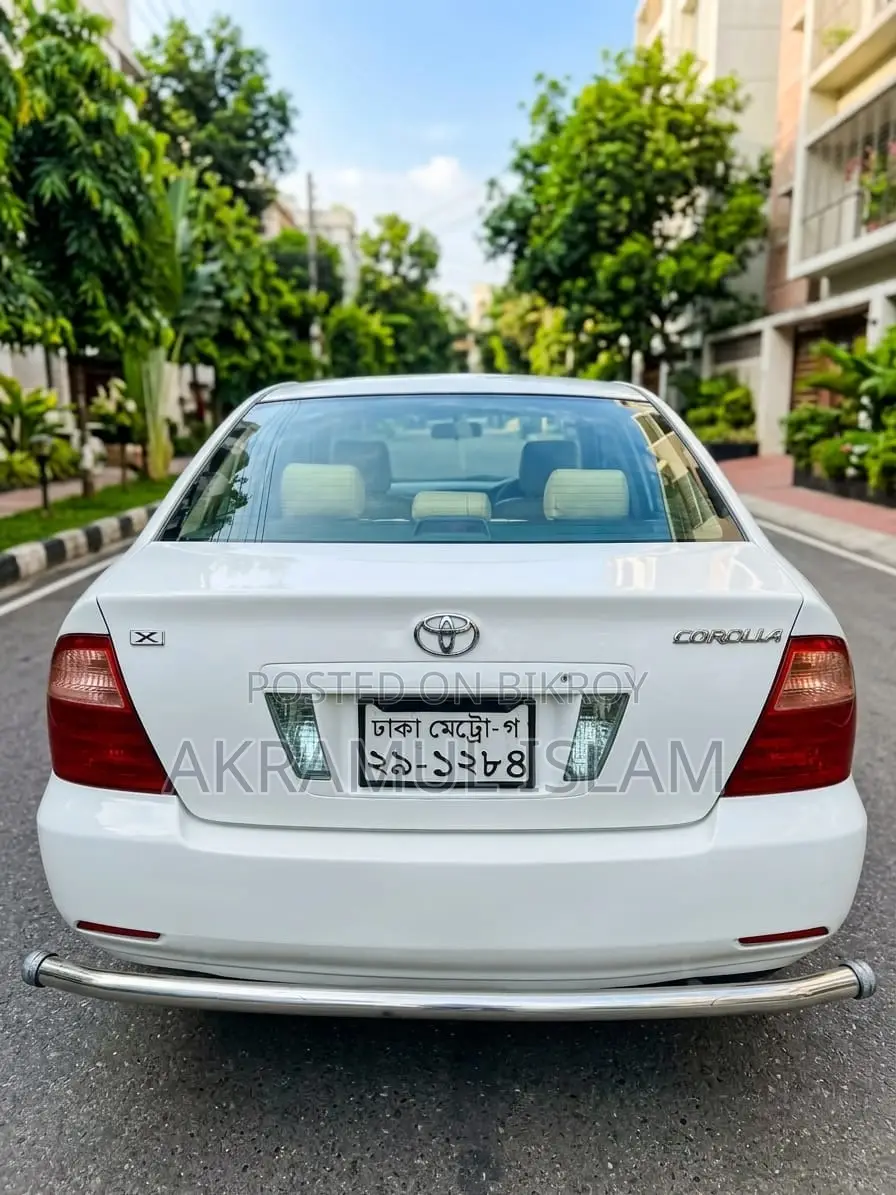 Toyota Corolla 2004 White