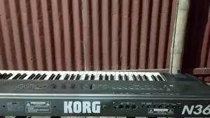 Korg N364 Keyboard