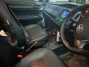 Toyota Axio 1.5 Hybrid 2WD 2017 White