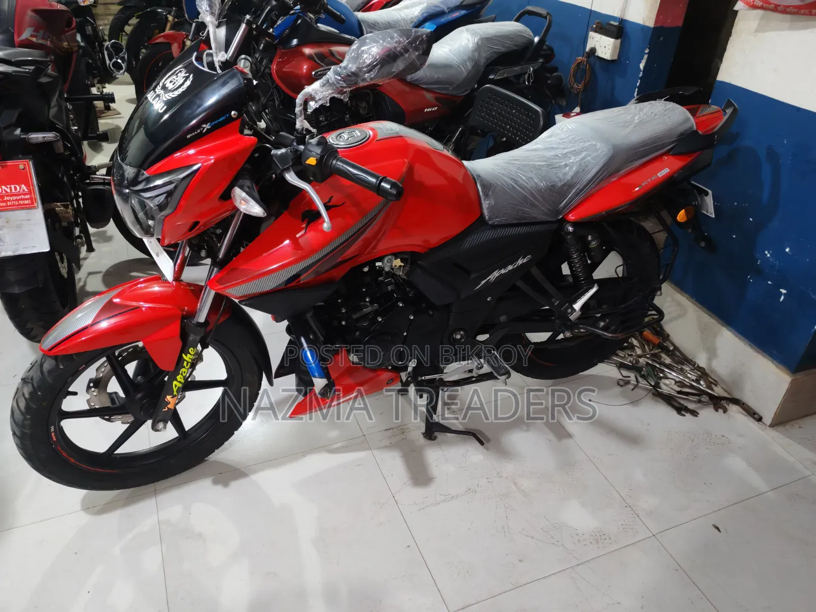 TVS Apache RTR 160 4V 2025 Red