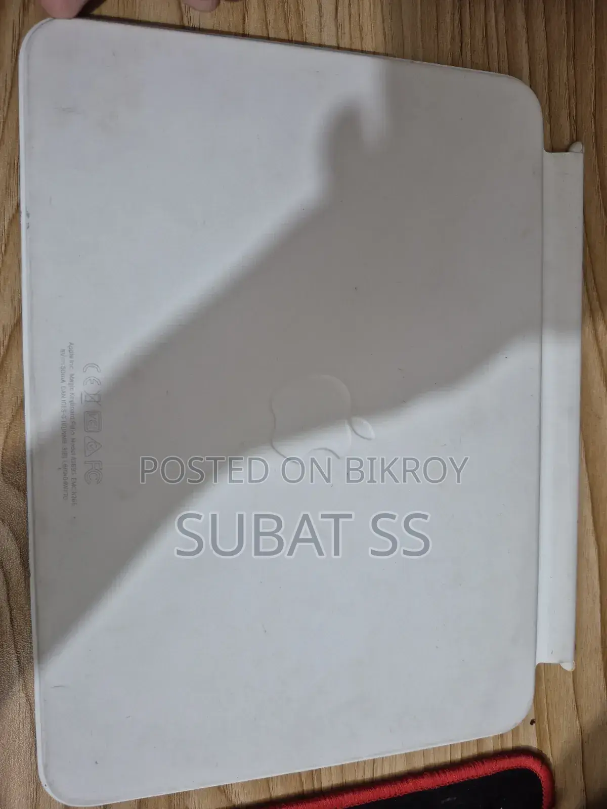 ম্যাজিক কীবোর্ড আইপ্যাড ১১তম জেনারেশন