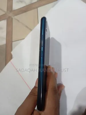 Vivo Y11 32 GB Blue