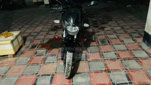 বাজাজ পালসার ১৫০ ২০২২ ব্ল্যাক