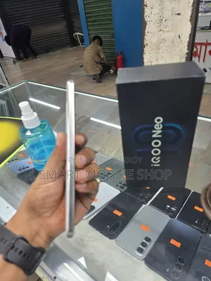 নতুন আইকিউওও ২৫৬ জিবি ব্রোঞ্জ