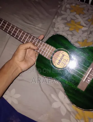 গিটার ইউকুলেলে