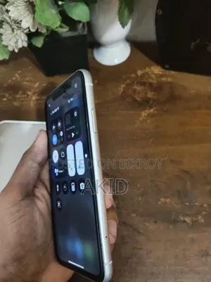 অ্যাপল আইফোন এক্সআর ৬৪ জিবি সাদা
