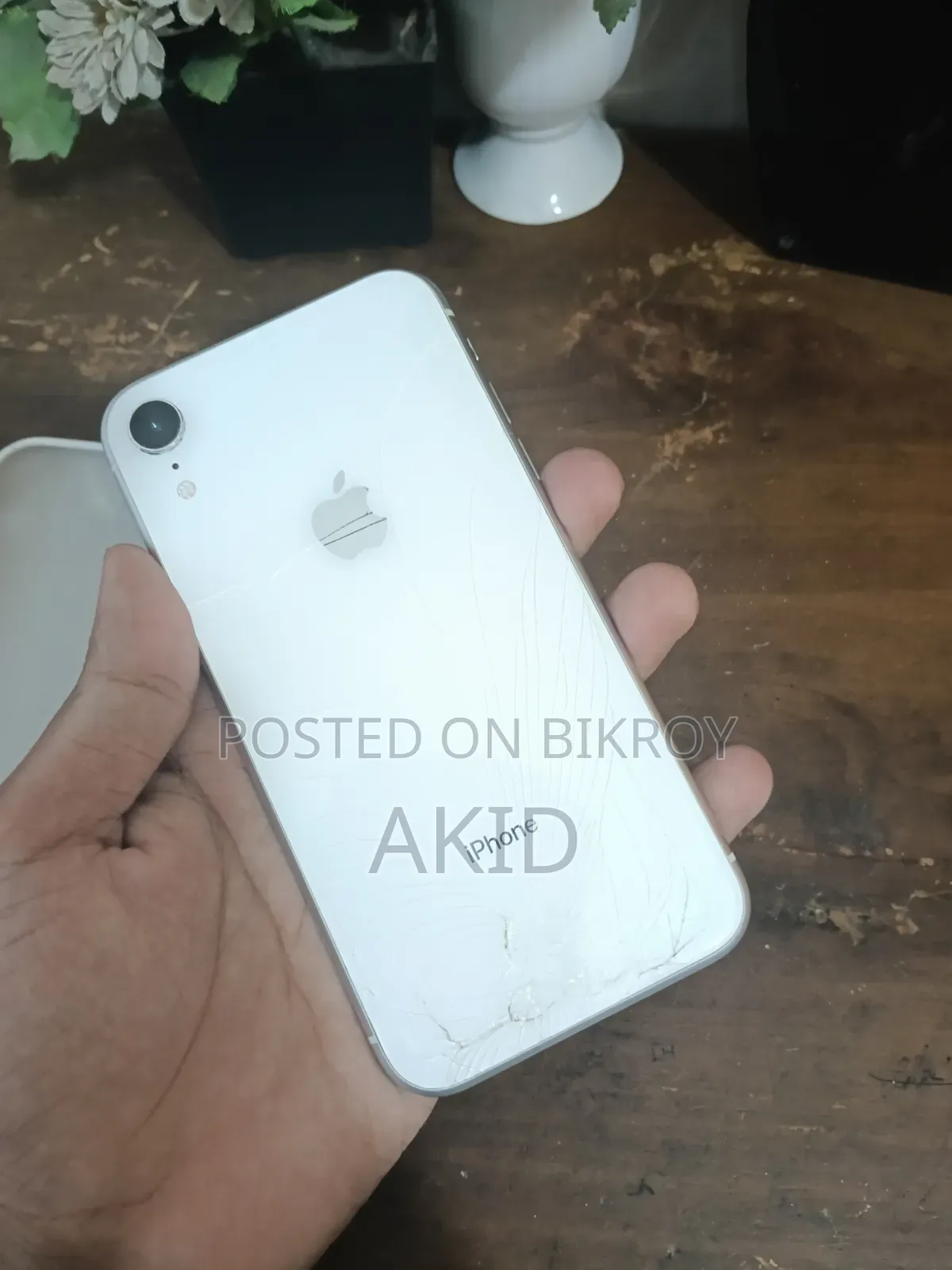 অ্যাপল আইফোন এক্সআর ৬৪ জিবি সাদা