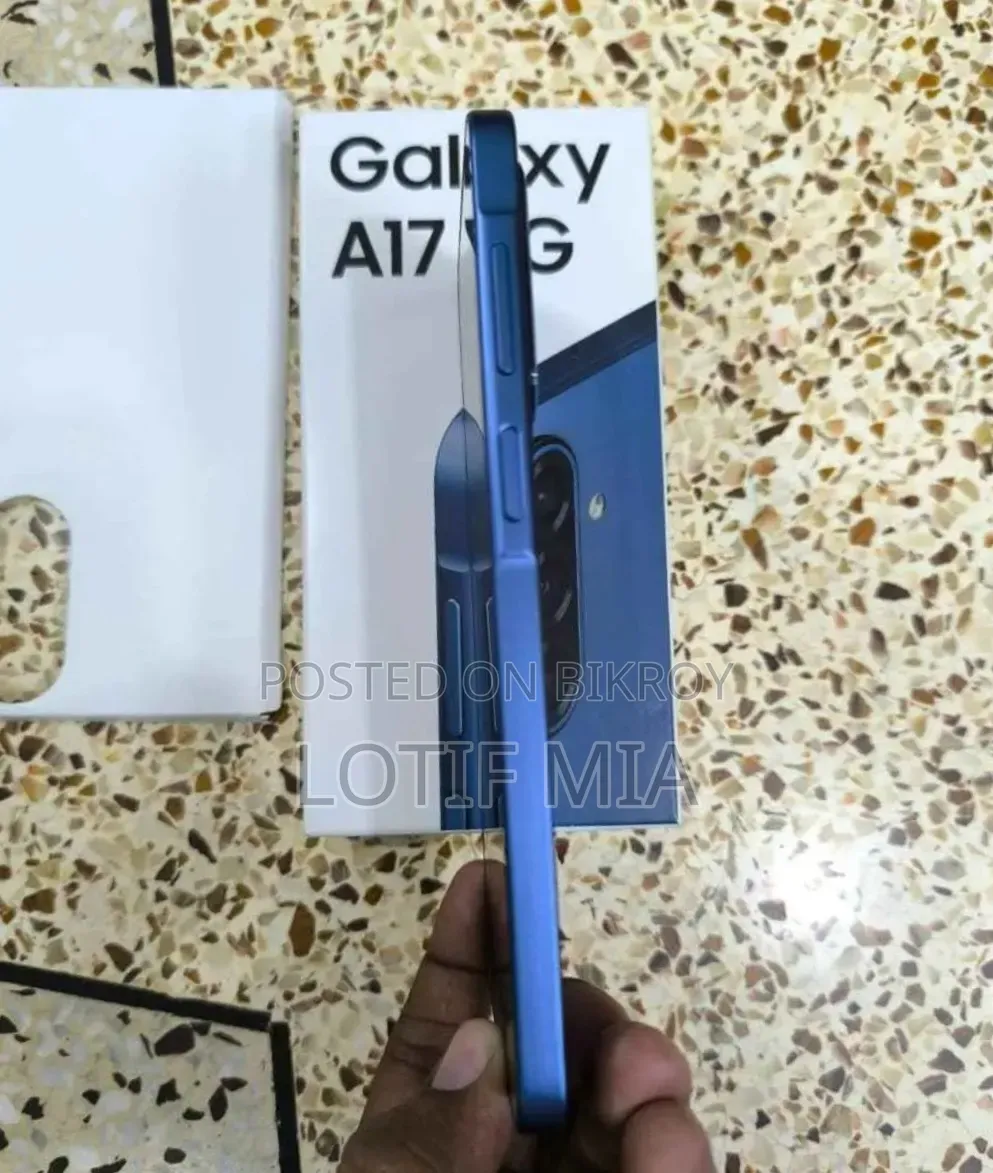 স্যামসাং গ্যালাক্সি এ১৭ ৫জি ২৫৬ জিবি নীল