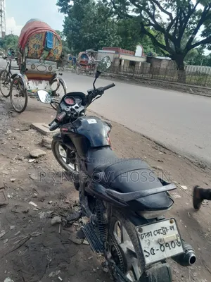 হিরো হাংক ২০১৫ কালো