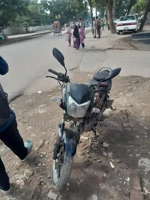 হিরো হাংক ২০১৫ কালো