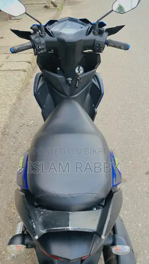 ইয়ামাহা ২০২১ নীল