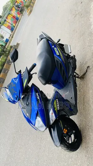 ইয়ামাহা ২০২১ নীল