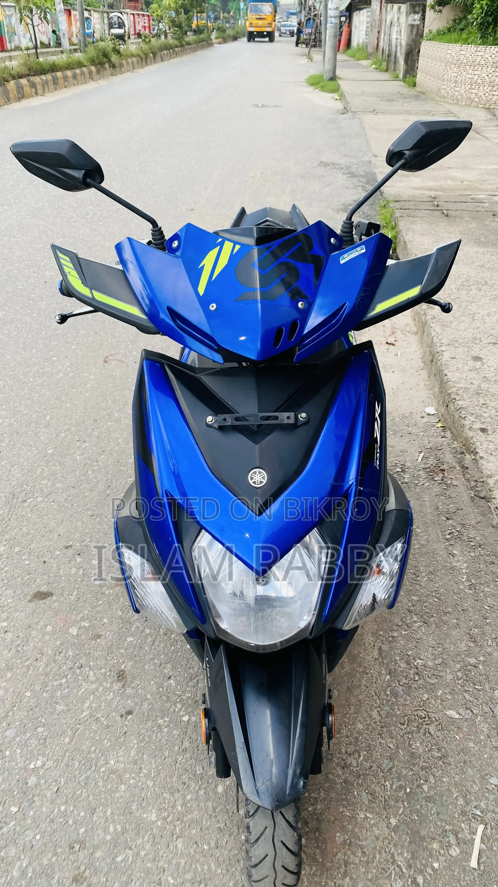 ইয়ামাহা ২০২১ নীল