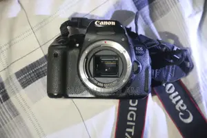 Canon 650d/Rebel T4i Only Body