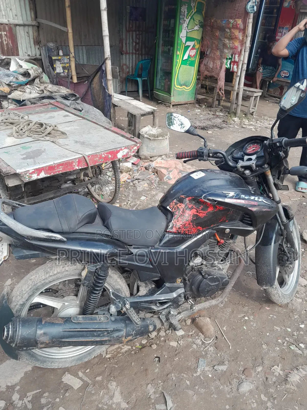 হিরো হাংক ২০১৫ কালো