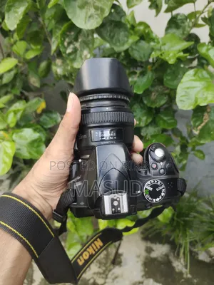 Model Nikon D3300