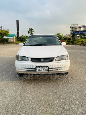 টয়োটা করোল্লা ১৯৯৮ সাদা