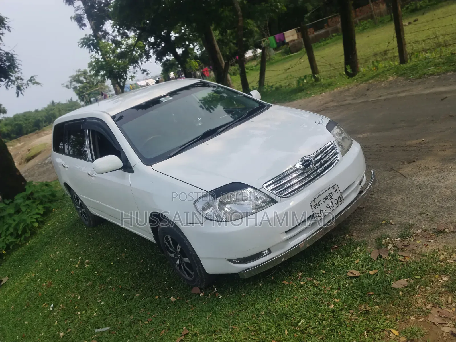 টয়োটা করোল্লা ফিল্ডার ২০০৪ সাদা
