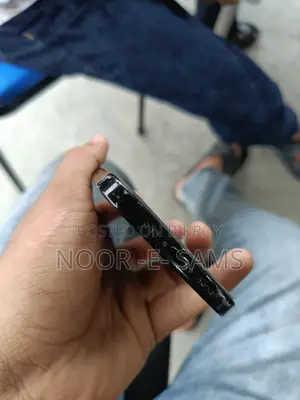 Apple iPhone 16 128 GB Black