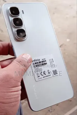 নতুন ইনফিনিক্স হট ৬০আই ১২৮ জিবি সিলভার