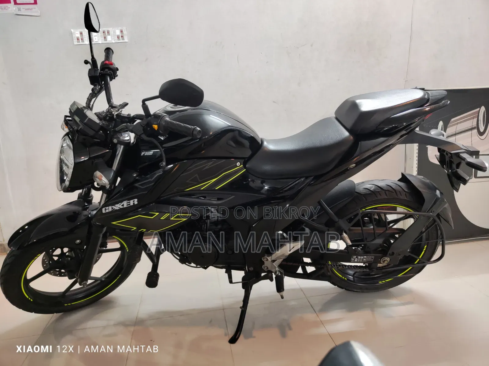 সুজুকি জিক্সার ২০২৫ কালো