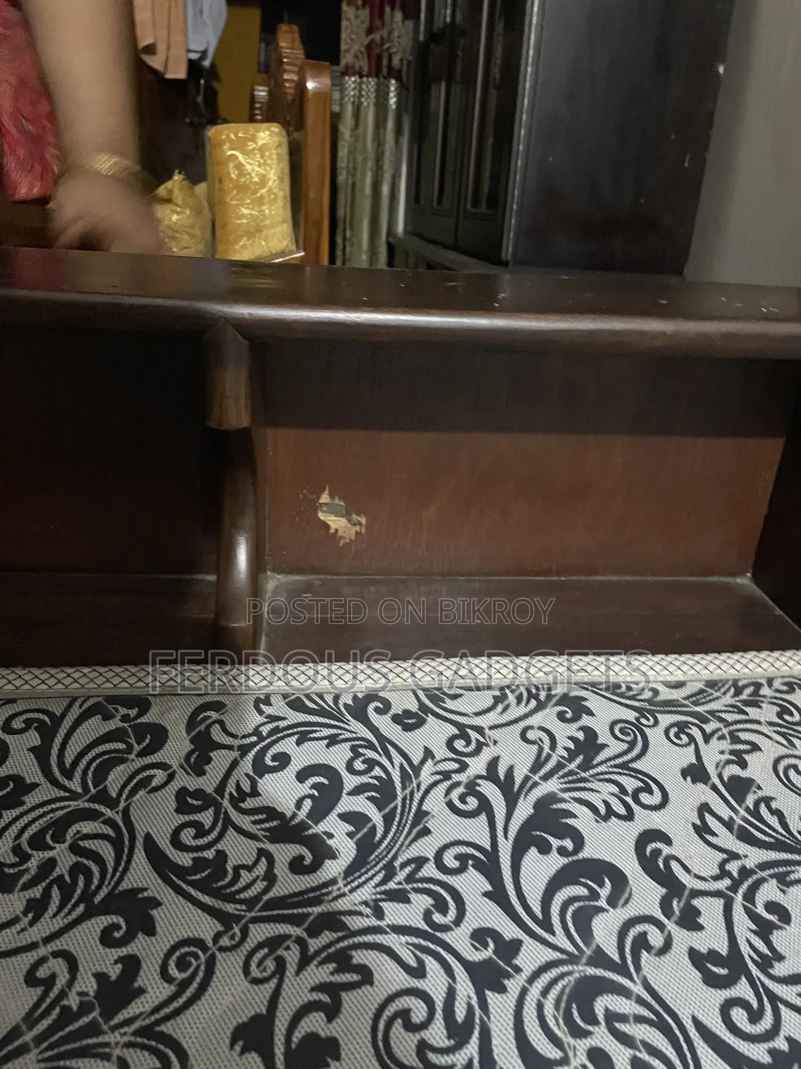 4ft X 6.7ft Single Wooden Bed With Comfortable Mattress