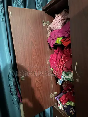 3 Door Wooden Wardrobe / Almirah With Drawers (Good Condition)