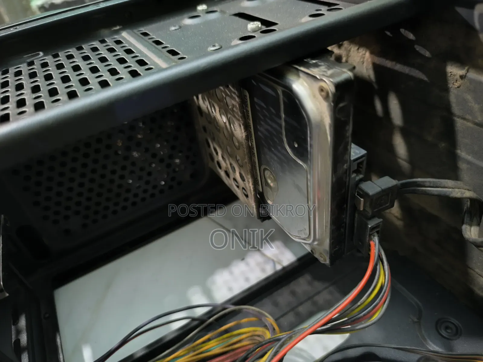 ডেস্কটপ কম্পিউটার Gigabyte GB-BSi3H-6100 6GB Intel Core I3 HDD 1TB