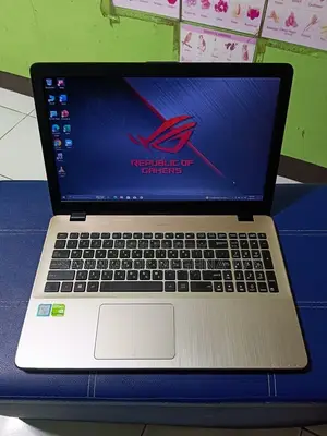 Apple Laptop 3GB RAM Intel SSD 256GB