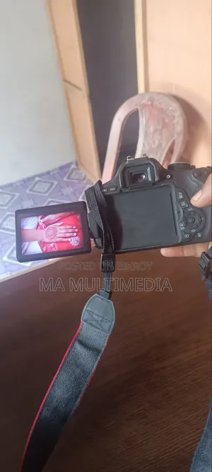 Canon 600D DSLR Camera