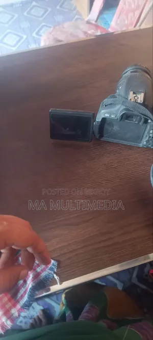 Canon 600D DSLR Camera