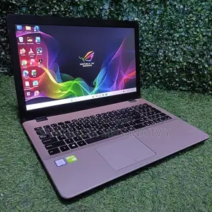 Laptop ASUS 4GB Intel SSD 500GB