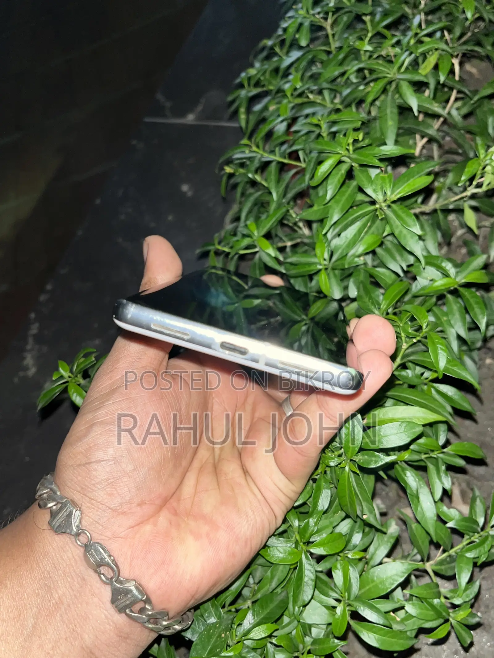 গুগল পিক্সেল ৭ প্রো ২৫৬ জিবি হোয়াইট