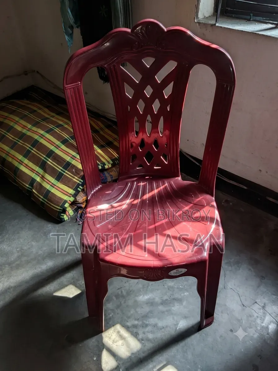 পড়ার টেবিলে ও আরএফএল চেয়ার