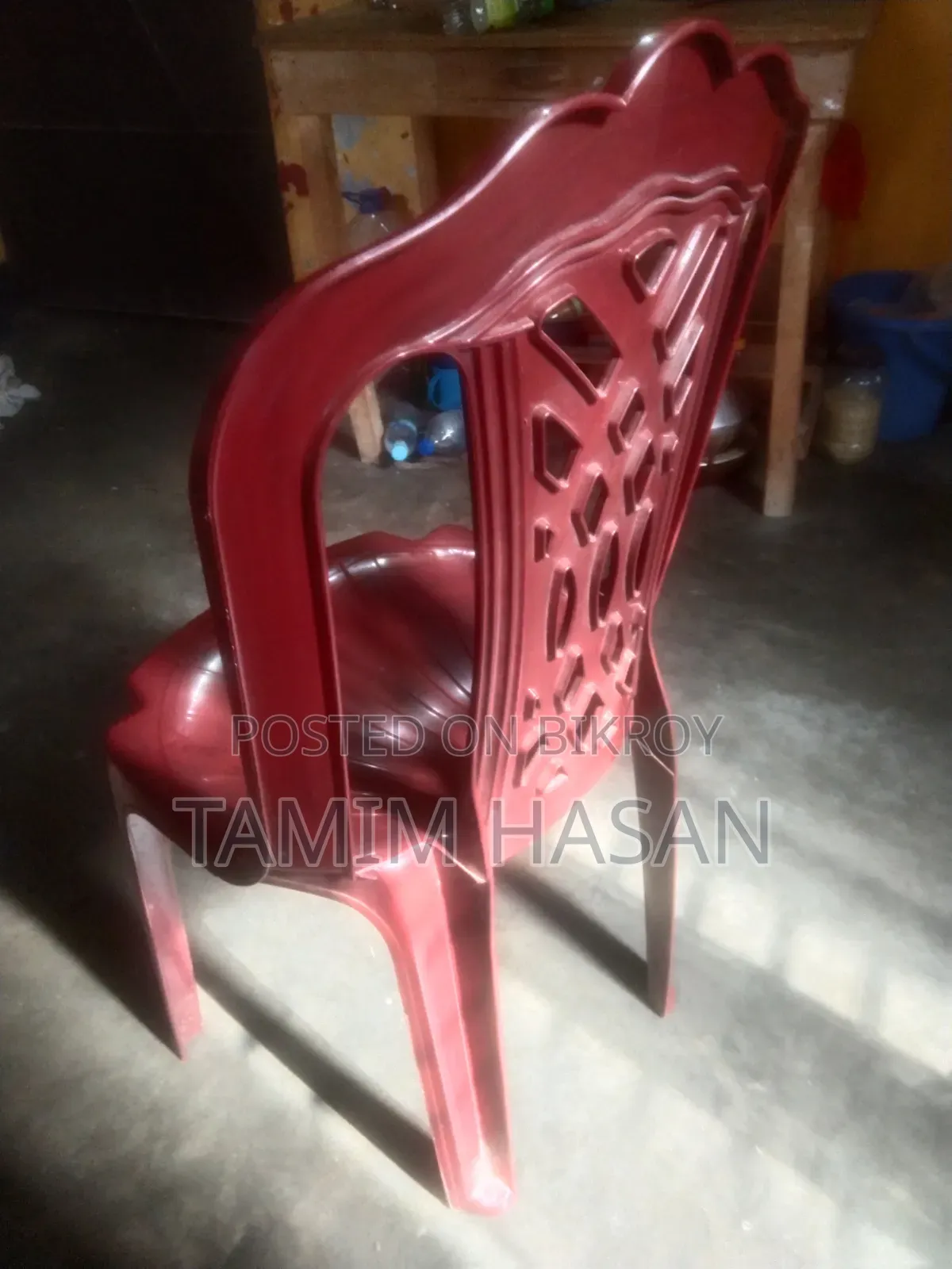 পড়ার টেবিলে ও আরএফএল চেয়ার
