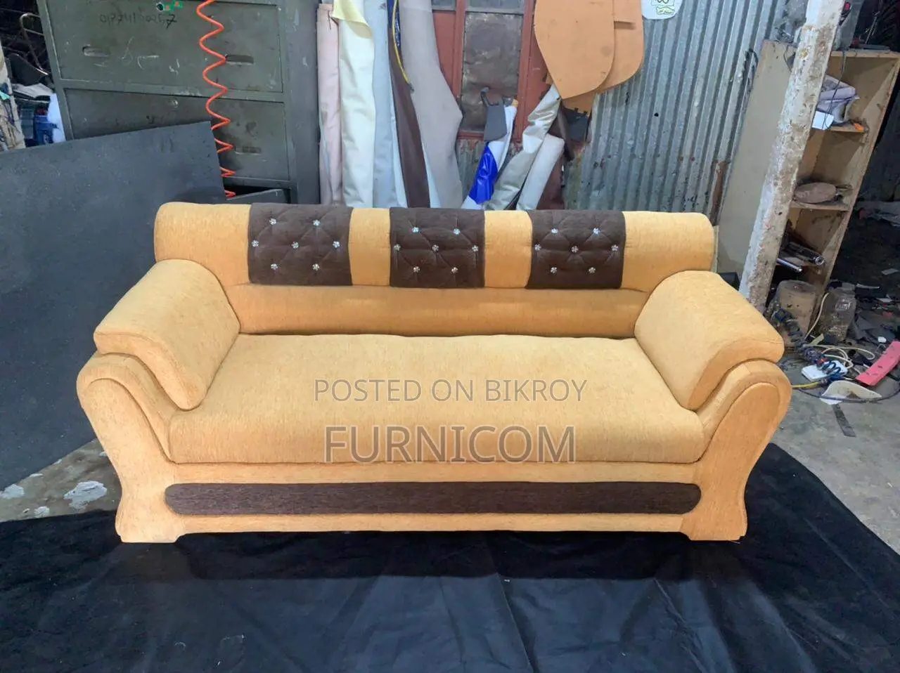 3+2 Seater Sofa Set With Tea Table