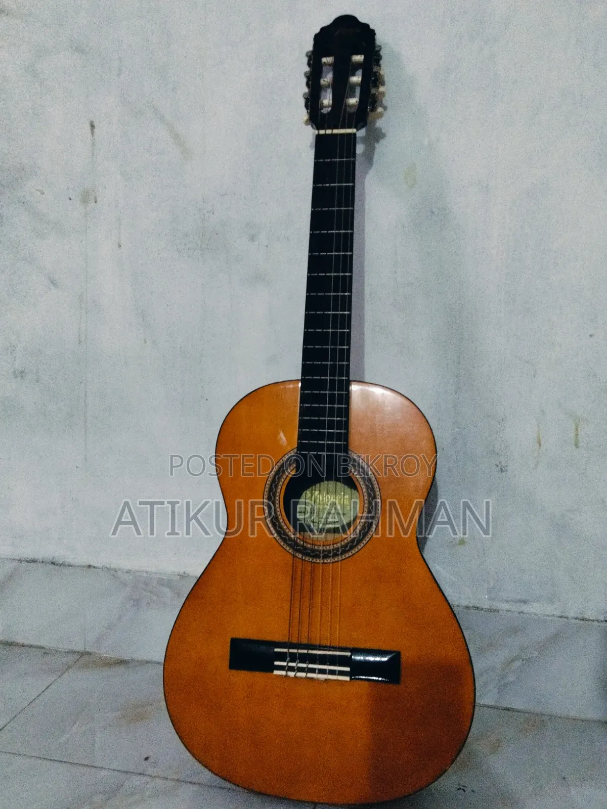 Valencia Guitar