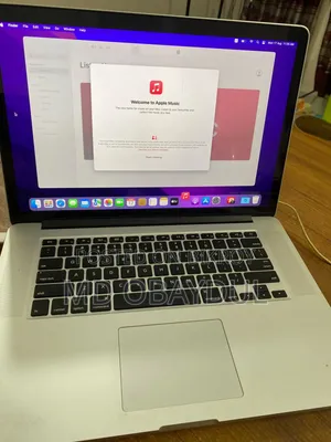 Laptop Apple MacBook Pro 2015 16GB Intel Core i7 SSD 500GB