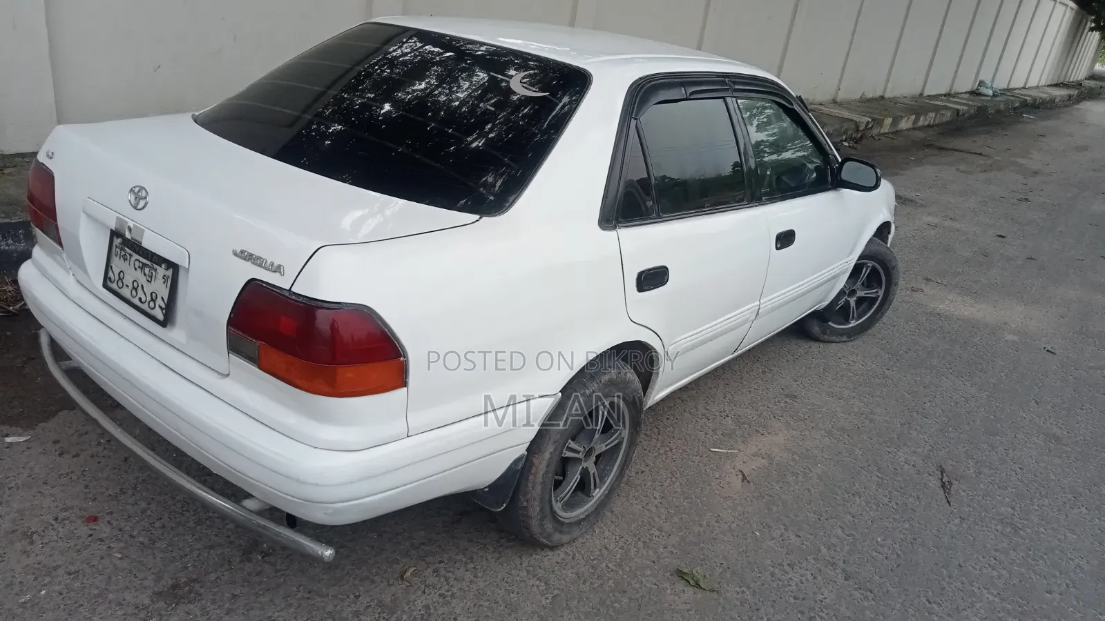 Toyota Corolla Automatic 1996 White