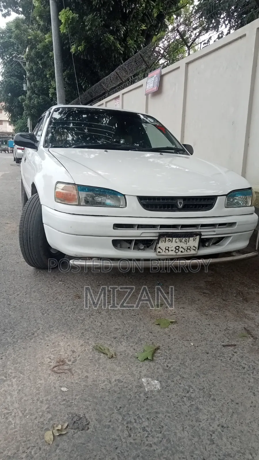 Toyota Corolla Automatic 1996 White
