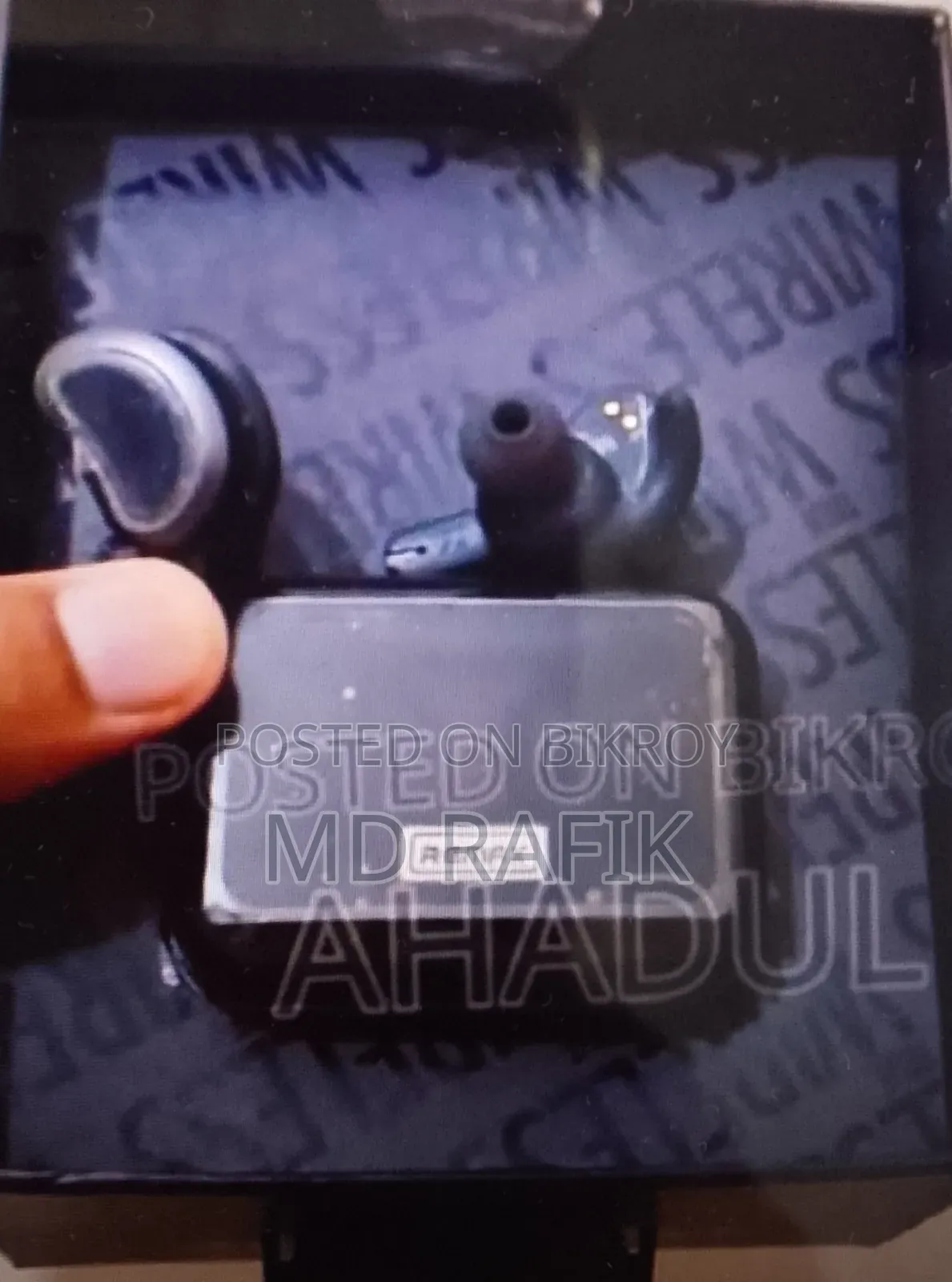 Bluetooth Wireless Earbuds-New