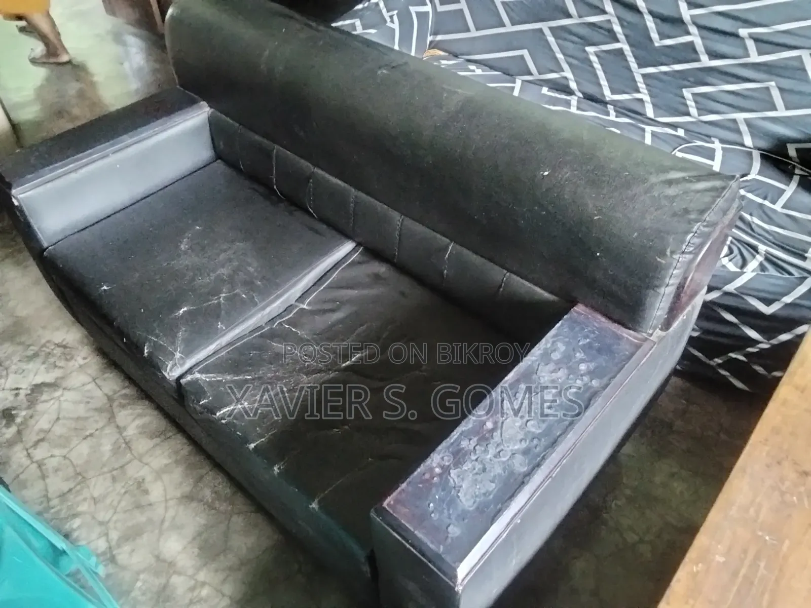 ২ আসনের সোফা